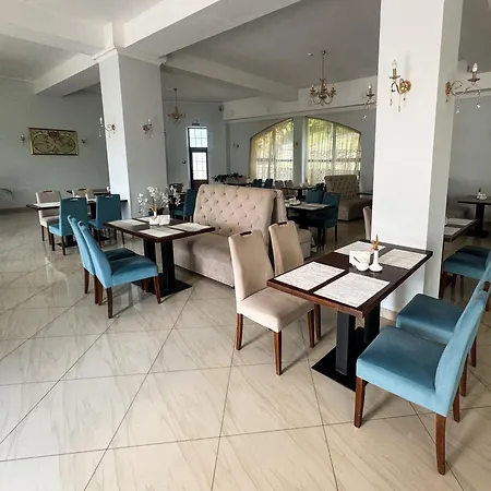 квітка закарпаття 酒店