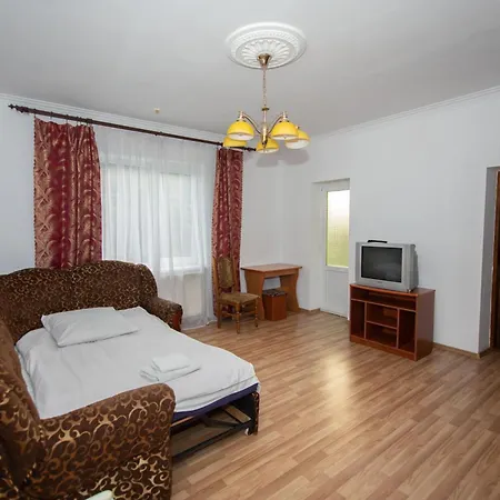 квітка закарпаття Hotel Polyana (Transcarpathia)
