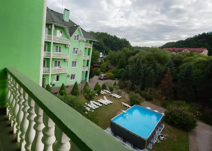 квітка закарпаття 4* 波利亚纳