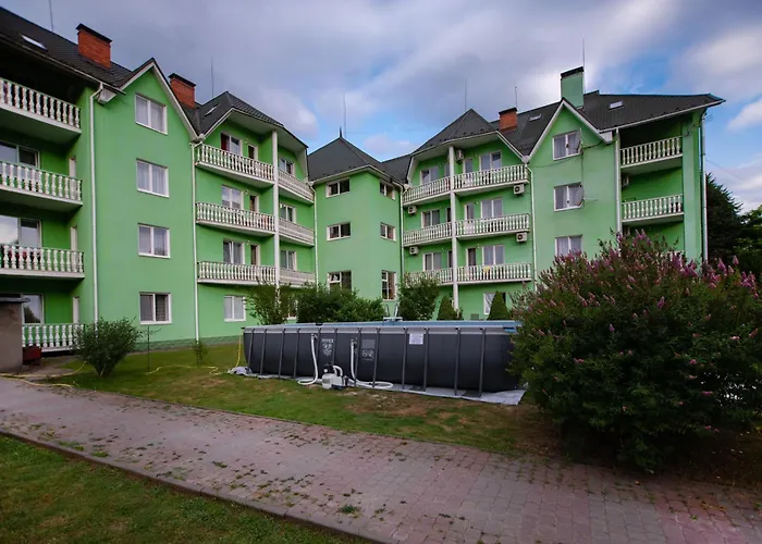 квітка закарпаття 酒店