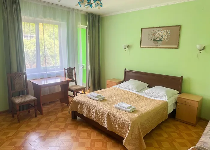 квітка закарпаття 酒店 波利亚纳